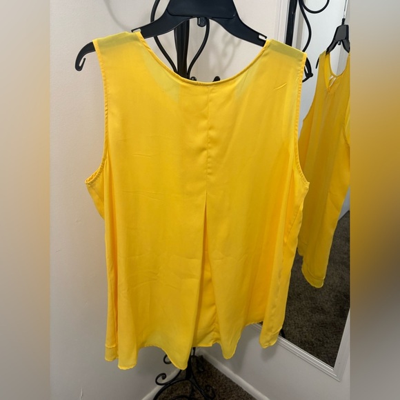 Tacera Sunny Yellow Sleeveless Tank Top - Picture 2 of 6